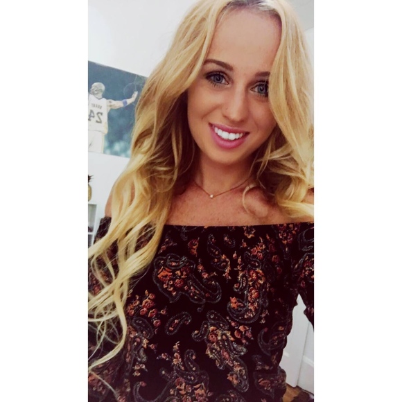 Meet your Posher, Julia - Picture 1 of 1